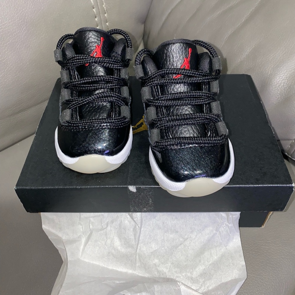 Jordan 11 Retro Low 72-10 (TD)